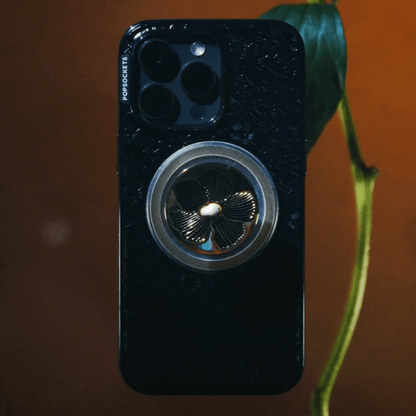 Enamel Mae Flower with Pearl — MagSafe PopGrip - US 33514