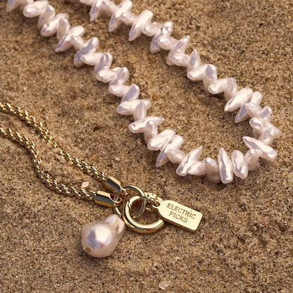 Rope Chain Charmed — Phone Wristlet - US 33206